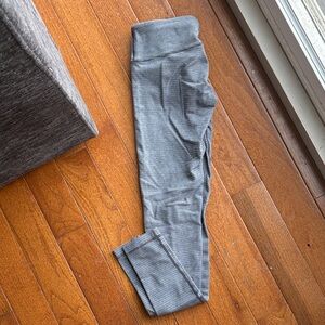 Lululemon Size 6 Blue Gray Micro Stripe Leggings Yoga Pants